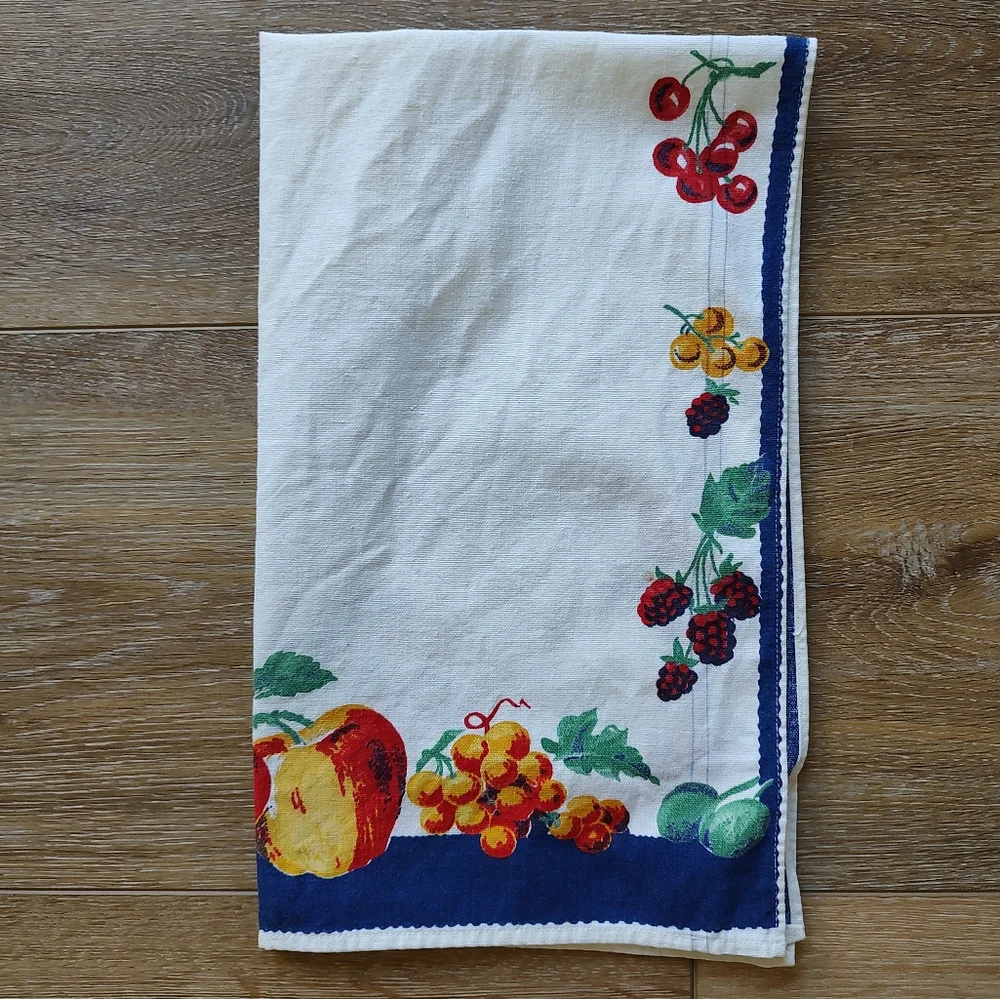 Wilendur Vintage Tea Towel 50s Berries Apples MCM